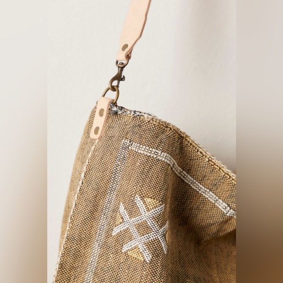 NWT Jenna Bee x Free People Cactus Silk Tote Brown - Picture 4 of 10